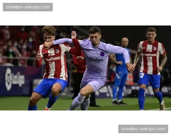 赛前动态：马竞主帅西蒙尼赛前发布会强调，对阵巴萨需保持“有组织的疯狂压迫”。