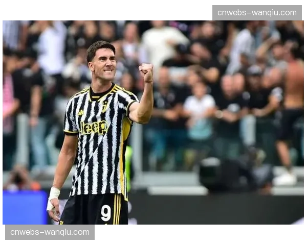 弗拉霍维奇在训练后加练射门,适应阿莱格里4-4-2体系对双前锋的不同要求